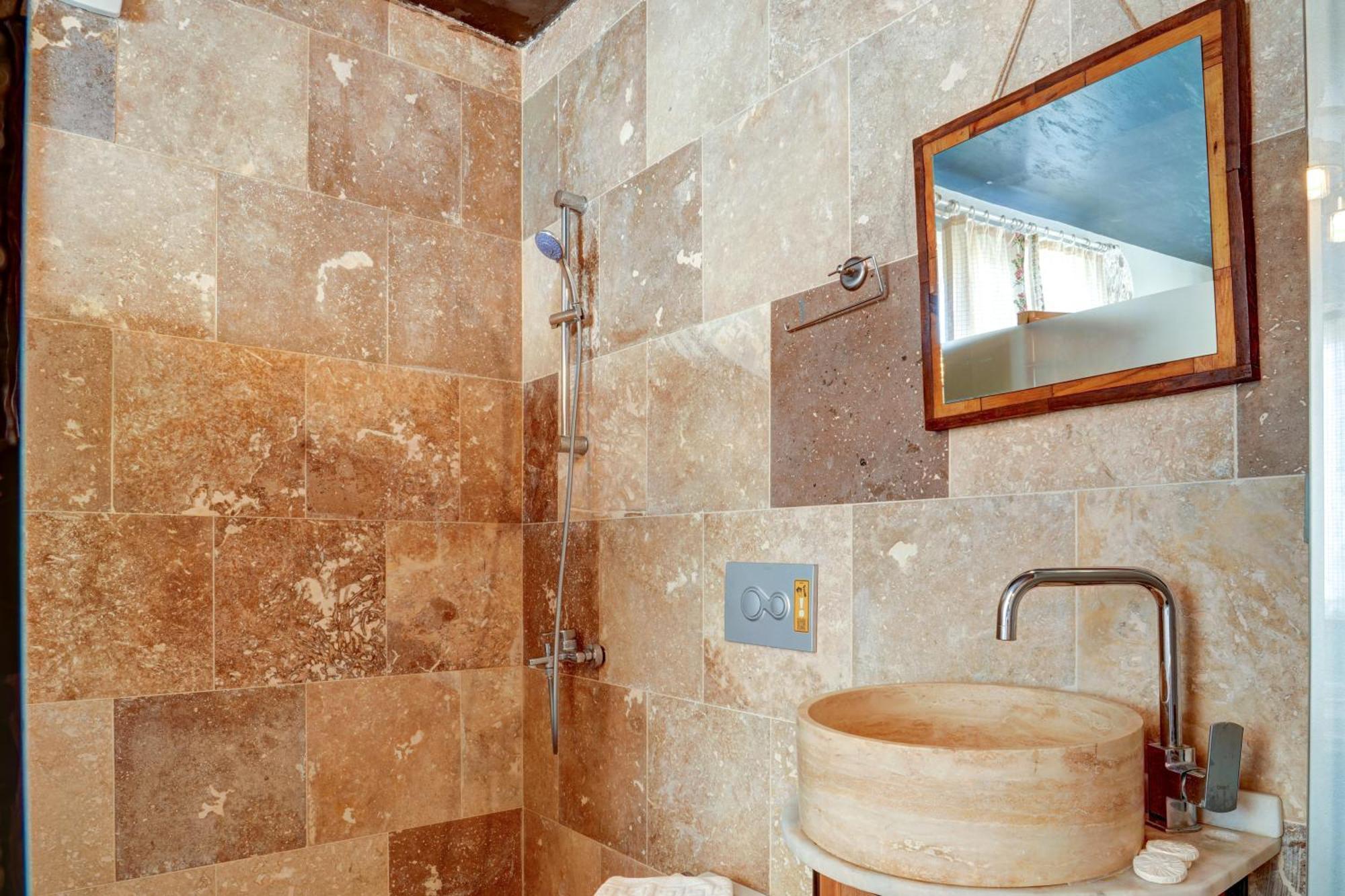 Hotel Moonlight Of Cappadocia Uchisar Exterior foto