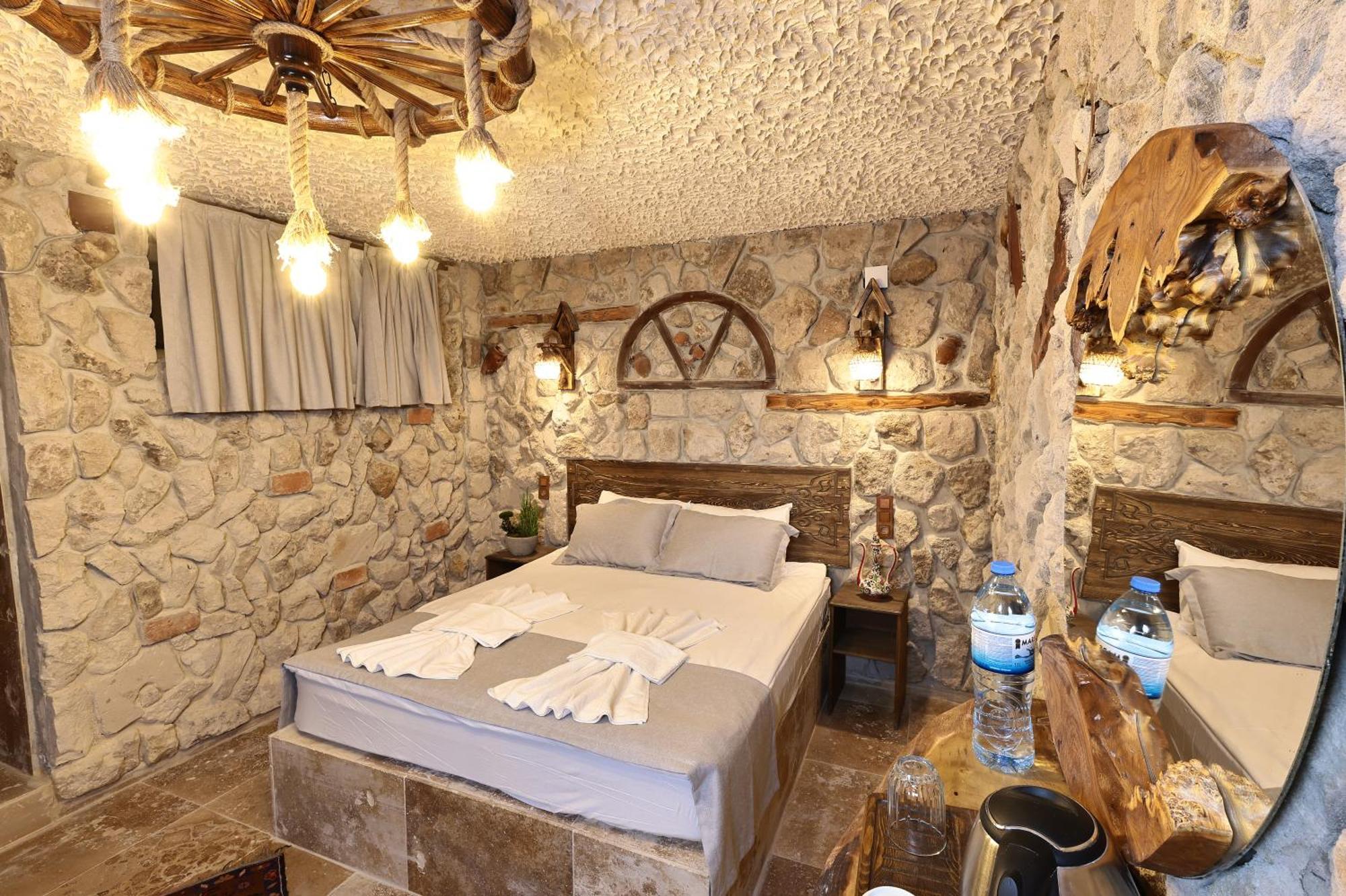 Hotel Moonlight Of Cappadocia Uchisar Exterior foto